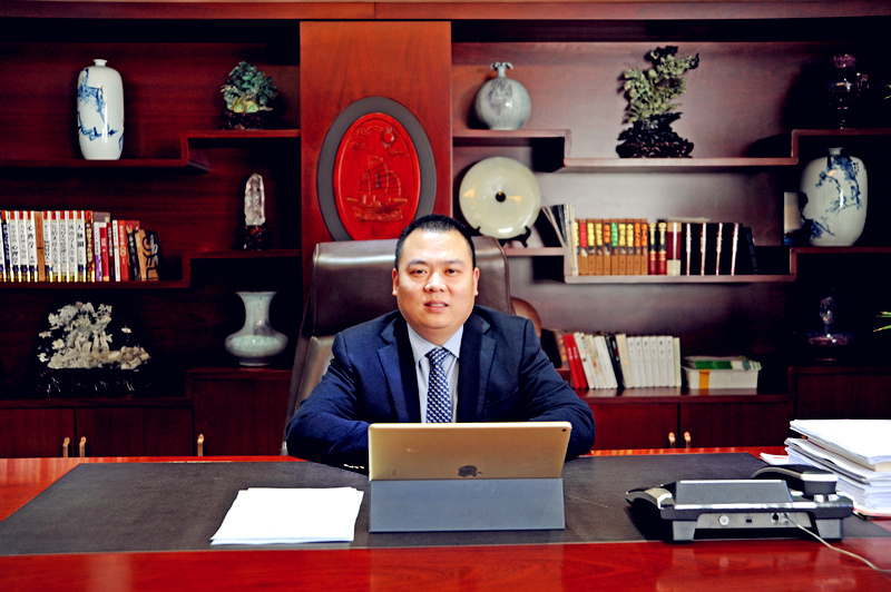 新時(shí)代，我們堅(jiān)定前行