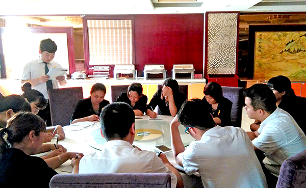 提高員工業(yè)務素質(zhì) 積極備戰(zhàn)“結(jié)婚季”